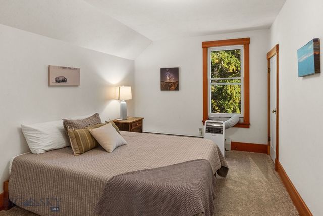 103 Tracy Street, Gallatin Gateway, MT 59730