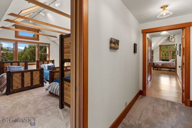 103 Tracy Street, Gallatin Gateway, MT 59730