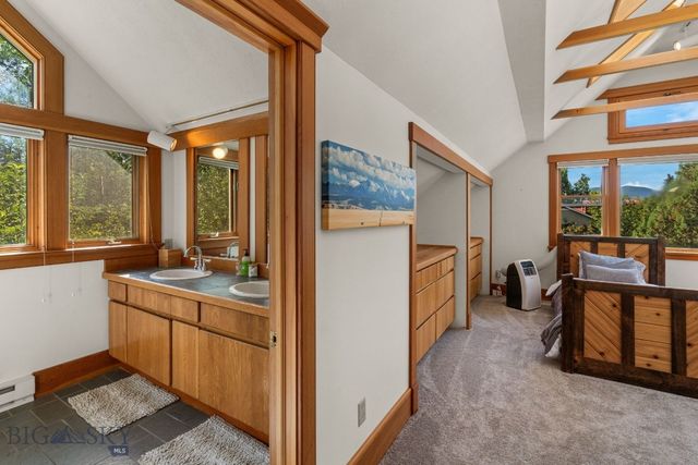 103 Tracy Street, Gallatin Gateway, MT 59730