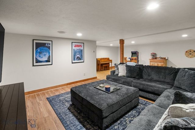 103 Tracy Street, Gallatin Gateway, MT 59730