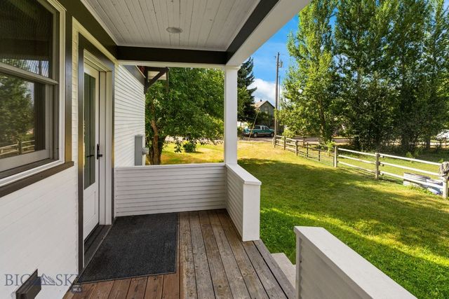 103 Tracy Street, Gallatin Gateway, MT 59730