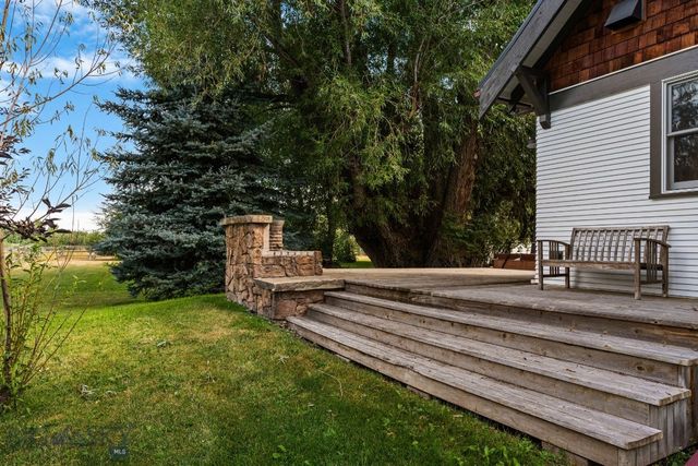 103 Tracy Street, Gallatin Gateway, MT 59730