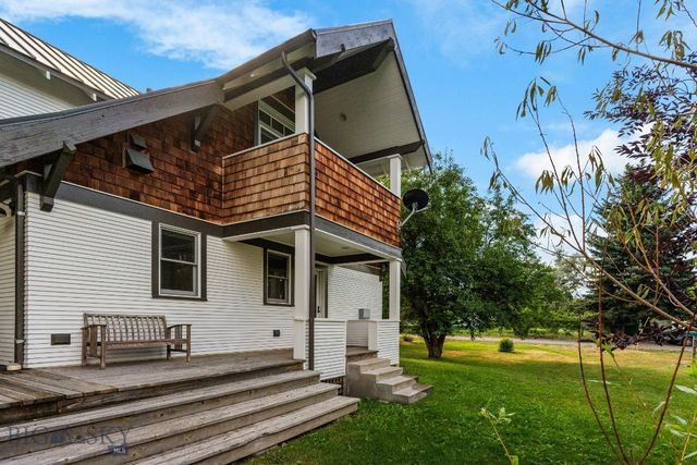 103 Tracy Street, Gallatin Gateway, MT 59730