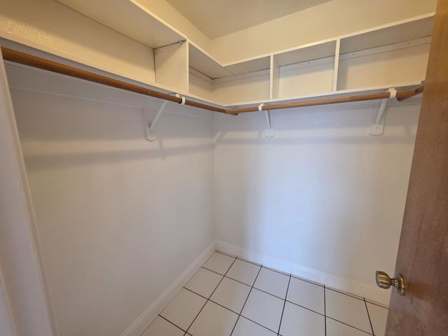 364 N Sunnyside Avenue, Fresno, CA 93727