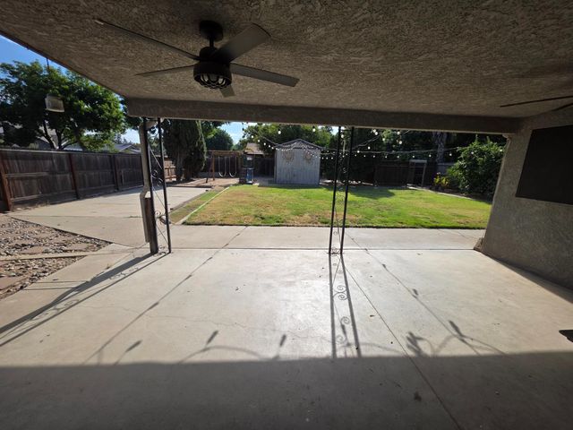 364 N Sunnyside Avenue, Fresno, CA 93727