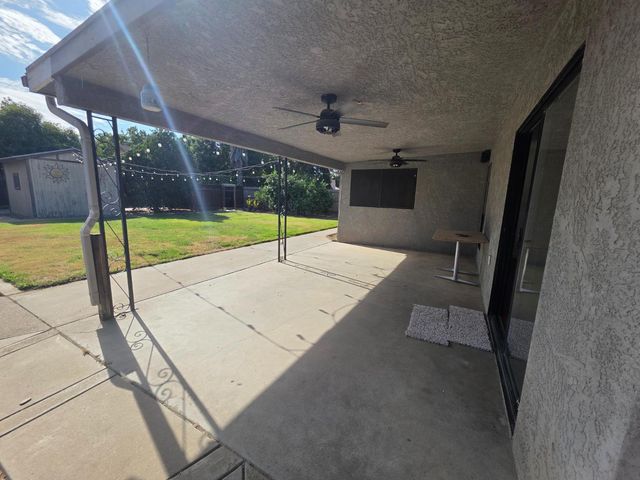 364 N Sunnyside Avenue, Fresno, CA 93727