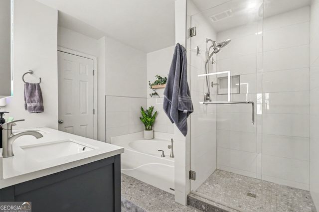 373 Creek Manor Way, Suwanee, GA 30024