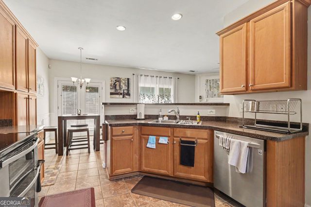 373 Creek Manor Way, Suwanee, GA 30024