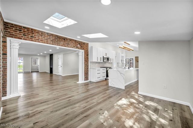 24150 S Woodland Road, Shaker Heights, OH 44122