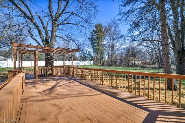 24150 S Woodland Road, Shaker Heights, OH 44122