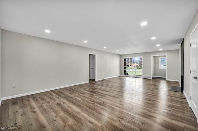 24150 S Woodland Road, Shaker Heights, OH 44122