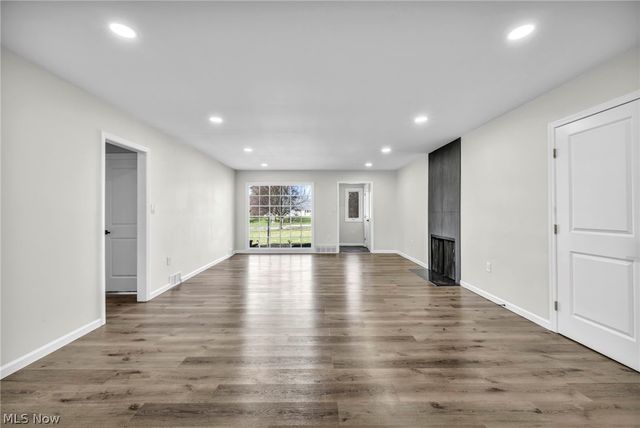 24150 S Woodland Road, Shaker Heights, OH 44122