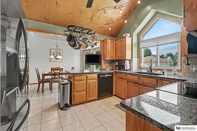 13545 Ames Avenue, Omaha, NE 68164
