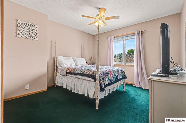 13545 Ames Avenue, Omaha, NE 68164