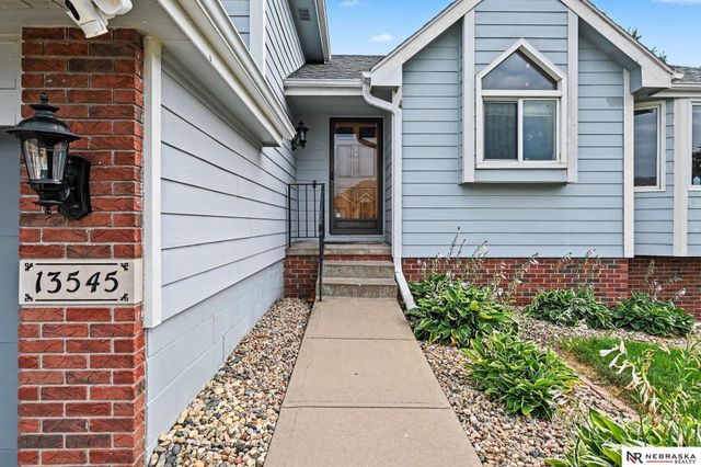 13545 Ames Avenue, Omaha, NE 68164