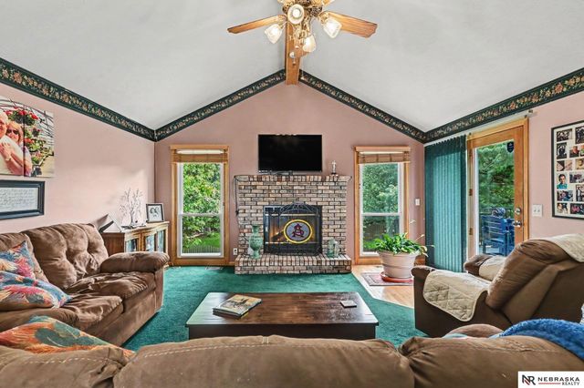 13545 Ames Avenue, Omaha, NE 68164