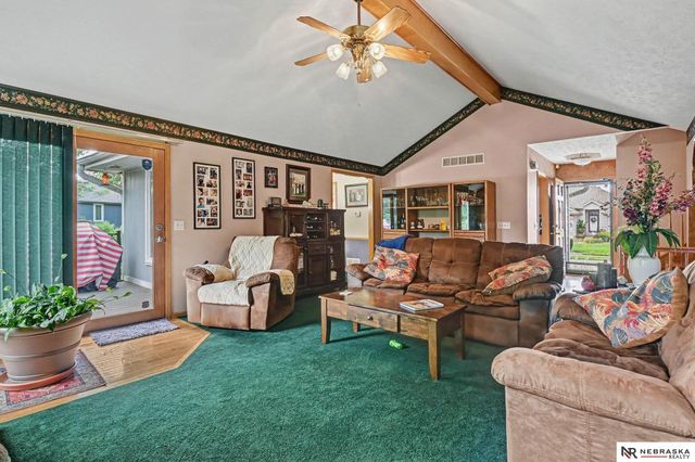 13545 Ames Avenue, Omaha, NE 68164