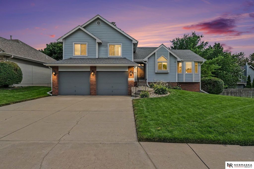 13545 Ames Avenue, Omaha, NE 68164