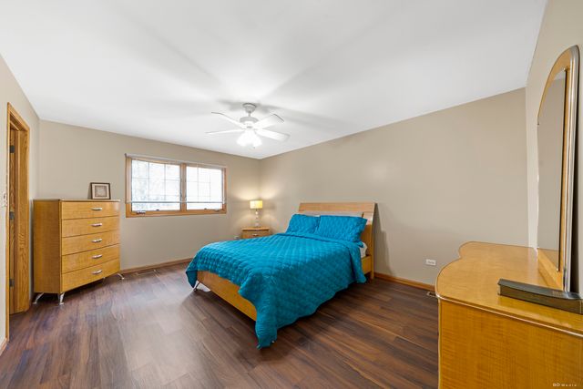 6625 W 91ST Place, Oak Lawn, IL 60453