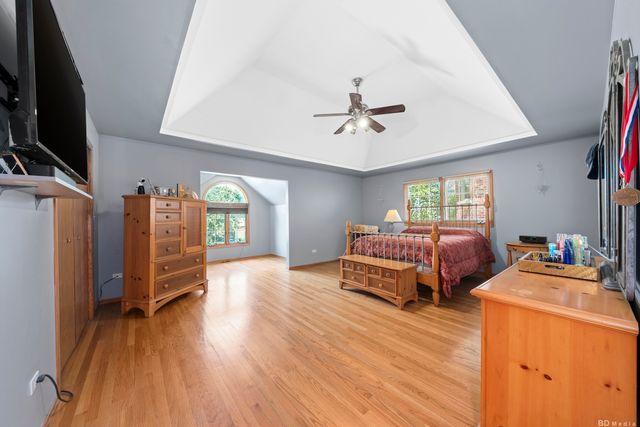 6625 W 91ST Place, Oak Lawn, IL 60453