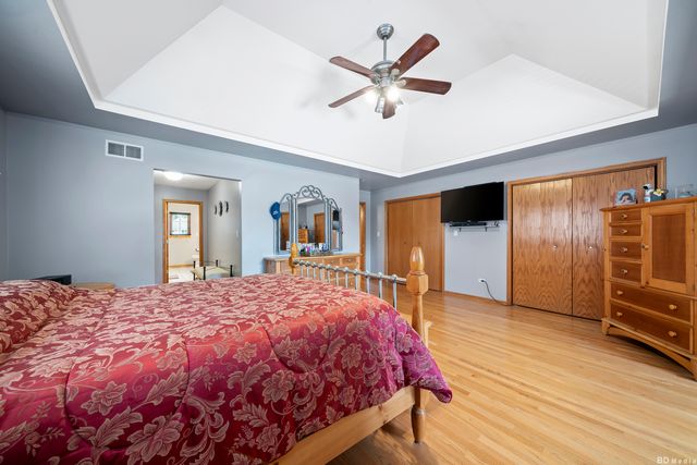6625 W 91ST Place, Oak Lawn, IL 60453