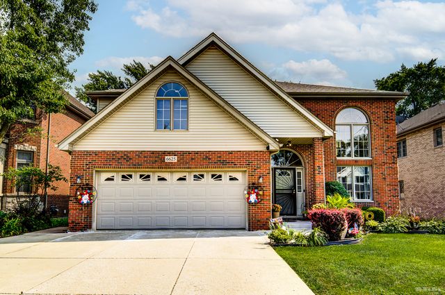 6625 W 91ST Place, Oak Lawn, IL 60453