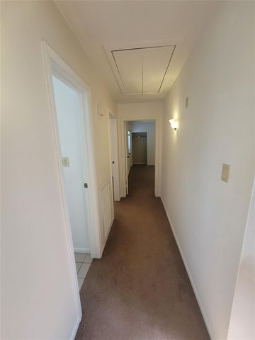 7523 Beaudelaire Circle, Galveston, TX 77551