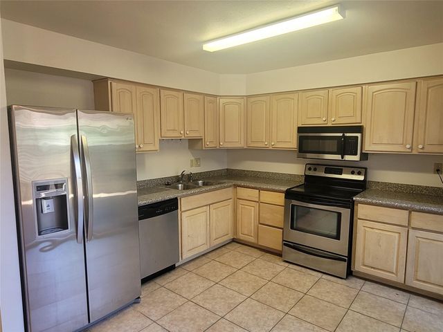7523 Beaudelaire Circle, Galveston, TX 77551