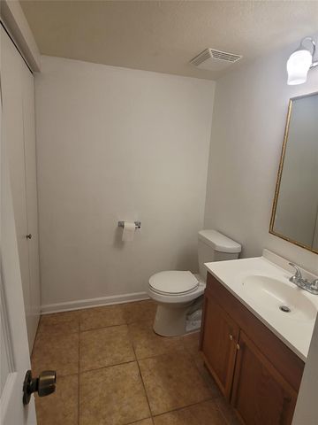 7523 Beaudelaire Circle, Galveston, TX 77551