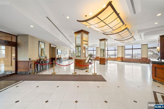 100 Old Palisade Road 1902, Fort Lee, NJ 07024