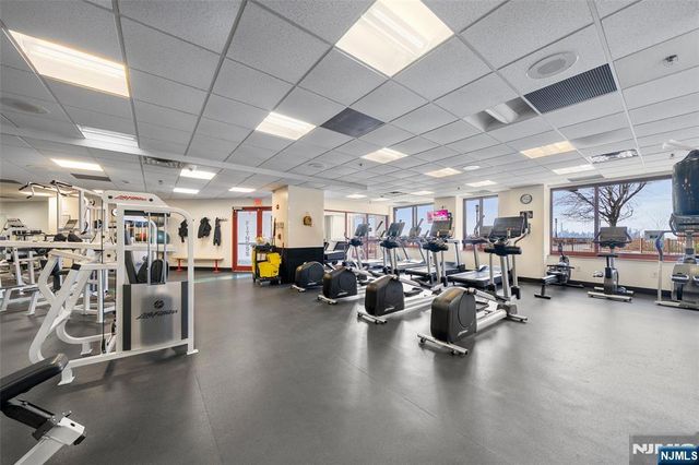 100 Old Palisade Road 1902, Fort Lee, NJ 07024