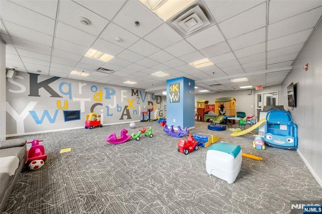 100 Old Palisade Road 1902, Fort Lee, NJ 07024