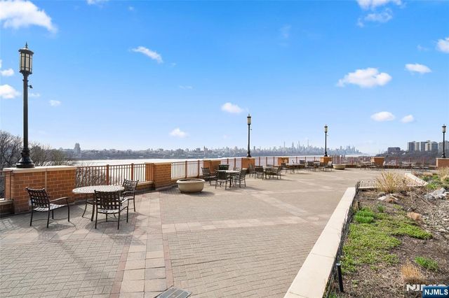 100 Old Palisade Road 1902, Fort Lee, NJ 07024