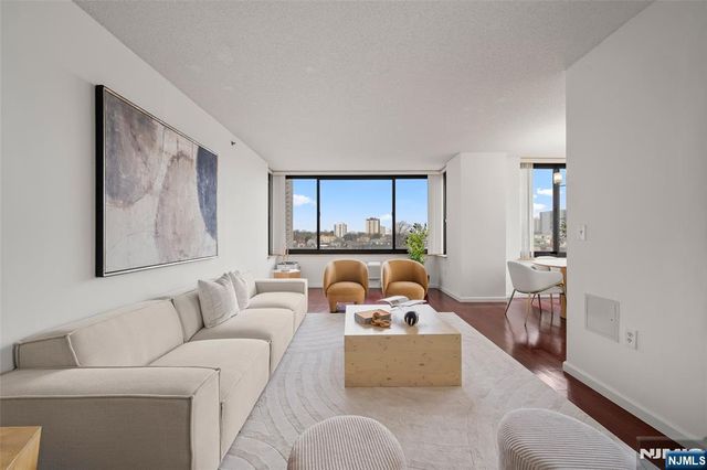 100 Old Palisade Road 1902, Fort Lee, NJ 07024