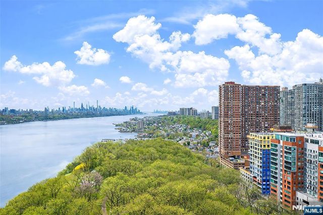 100 Old Palisade Road 1902, Fort Lee, NJ 07024