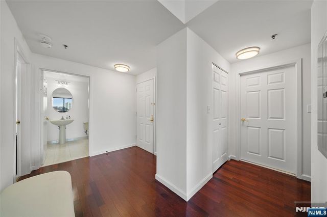 100 Old Palisade Road 1902, Fort Lee, NJ 07024