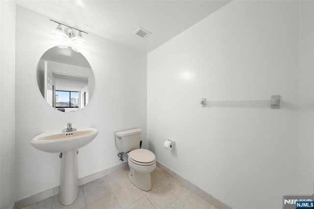 100 Old Palisade Road 1902, Fort Lee, NJ 07024