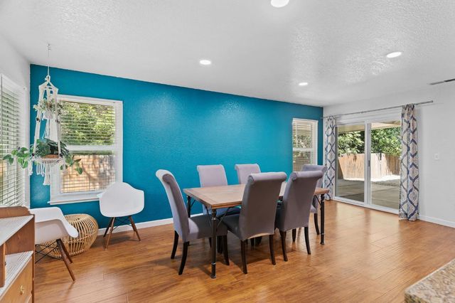 6007 Broken Arrow Ct, Citrus Heights, CA 95621