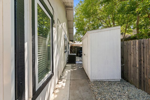 6007 Broken Arrow Ct, Citrus Heights, CA 95621