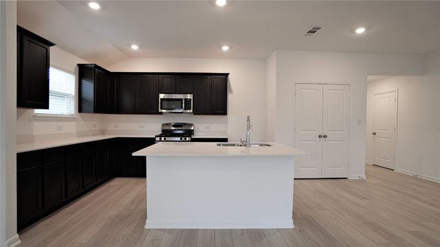 1719 Arroyo Road, Crandall, TX 75114