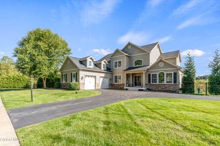 18 Callaghan Boulevard, Malta, NY 12020