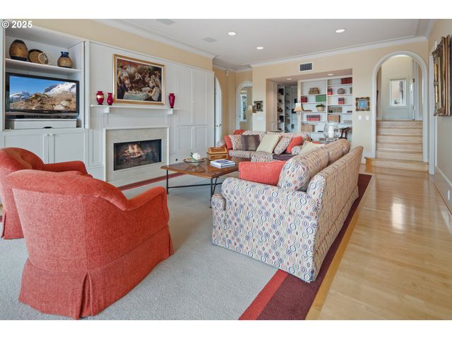 8703 Se PORTER Cir, Vancouver, WA 98664