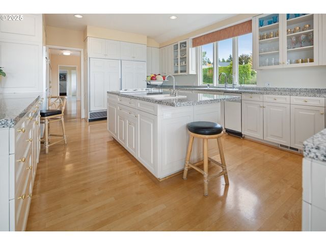 8703 Se PORTER Cir, Vancouver, WA 98664