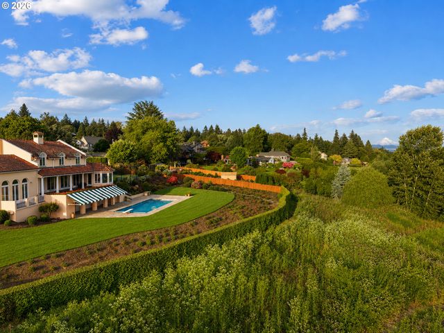 8703 Se PORTER Cir, Vancouver, WA 98664