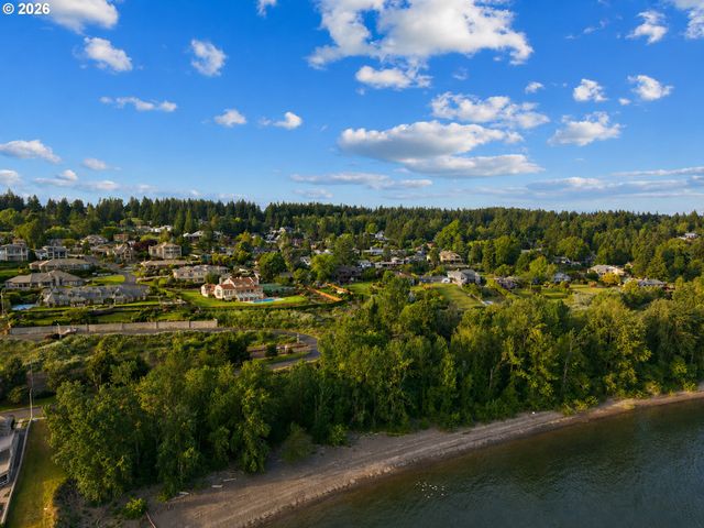 8703 Se PORTER Cir, Vancouver, WA 98664