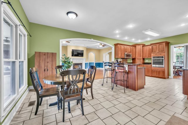 1045 McClure Rd, Clarksville, TN 37040