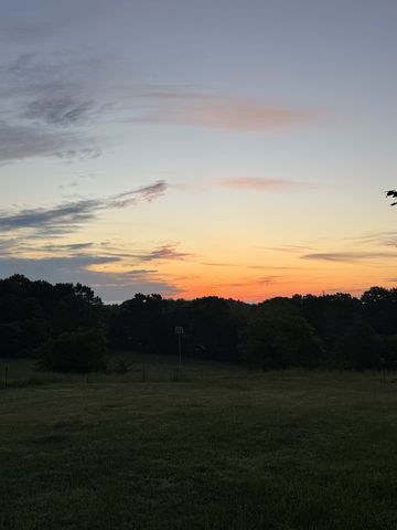 1045 McClure Rd, Clarksville, TN 37040