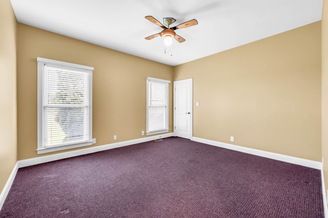 1045 McClure Rd, Clarksville, TN 37040