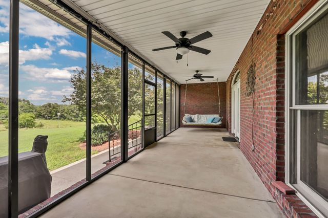 1045 McClure Rd, Clarksville, TN 37040
