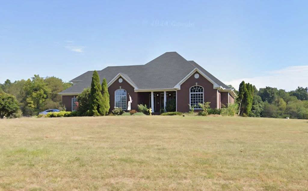 1045 McClure Rd, Clarksville, TN 37040
